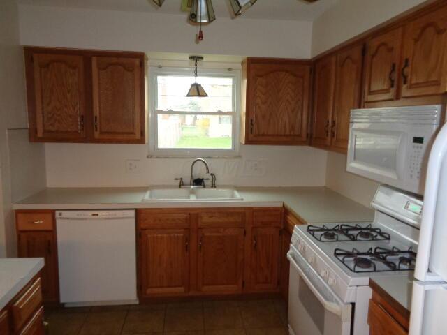 5240 Karl Road Columbus, OH 43229 - Photo 5 of 37