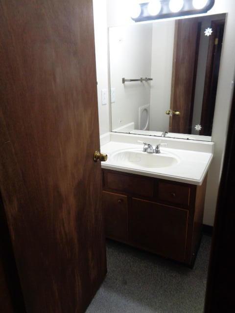 5240 Karl Road Columbus, OH 43229 - Photo 9 of 37