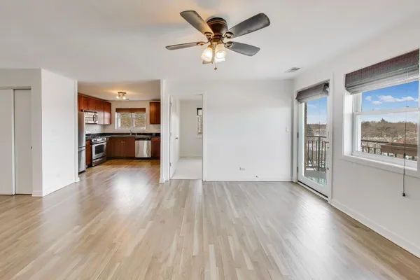$297,500 | 2501 West Bryn Mawr Avenue, Unit 507, Chicago, IL 60659