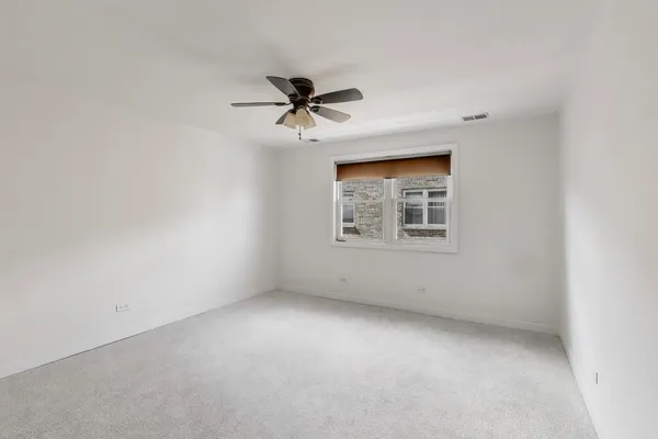 $297,500 | 2501 West Bryn Mawr Avenue, Unit 507, Chicago, IL 60659