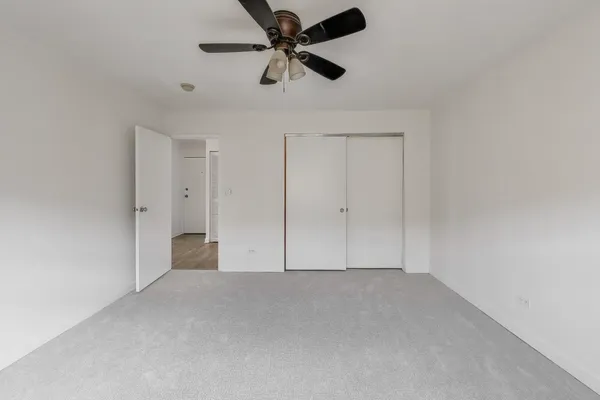 $297,500 | 2501 West Bryn Mawr Avenue, Unit 507, Chicago, IL 60659