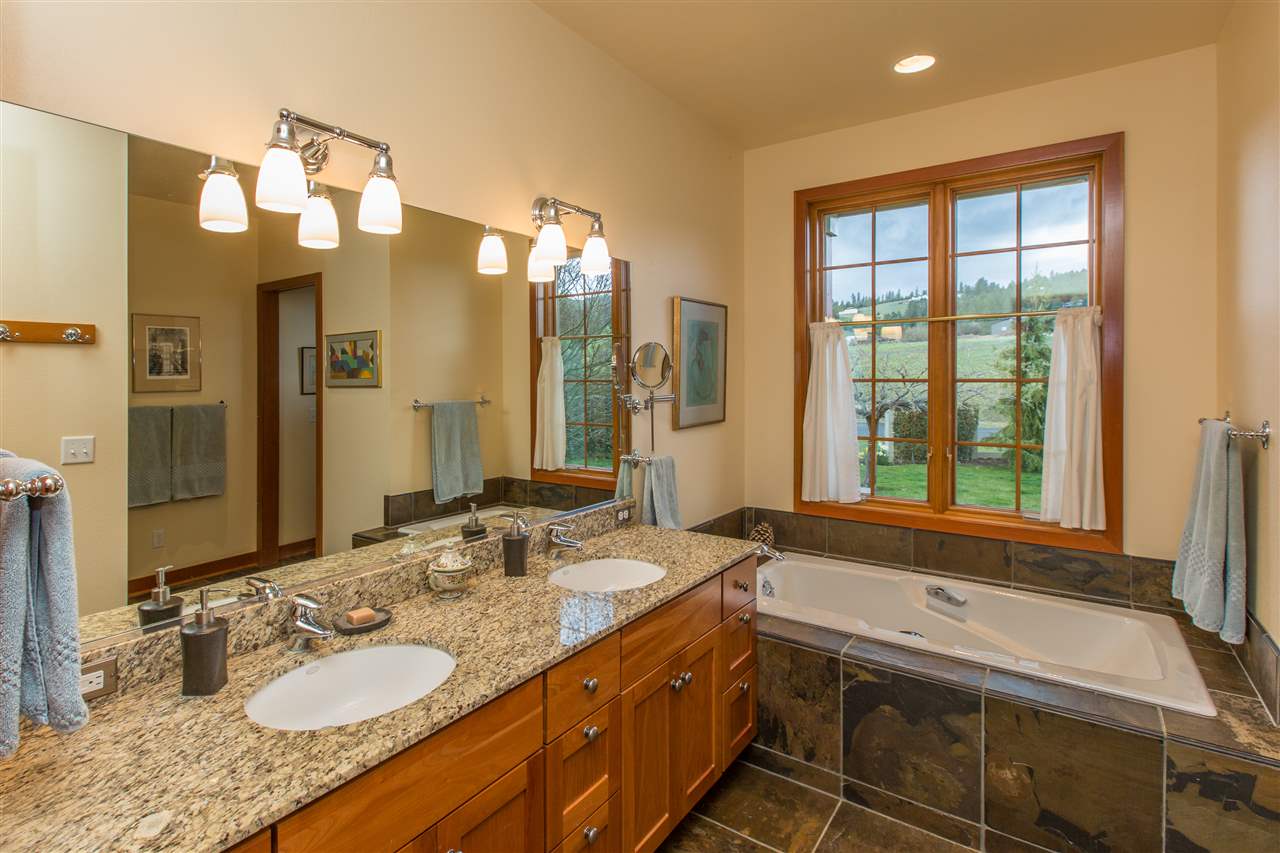 5102 East Willow Springs Road Spokane, WA 99223 - Photo 8 of 20 Gallery Image 8