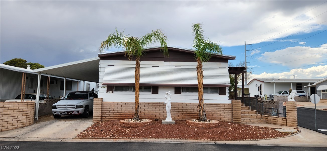 4541 Royal Ridge Way Las Vegas, NV 89103 - Photo 3 of 25 Gallery Image 3