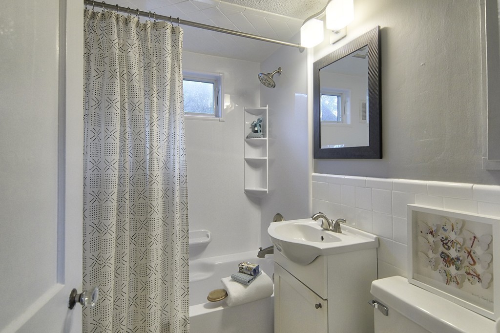 36 Charles Street Lexington, MA 02421 - Photo 12 of 16 Gallery Image 12
