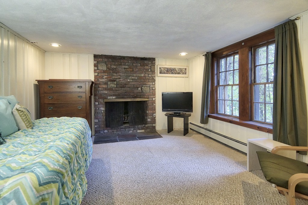 36 Charles Street Lexington, MA 02421 - Photo 13 of 16 Gallery Image 13