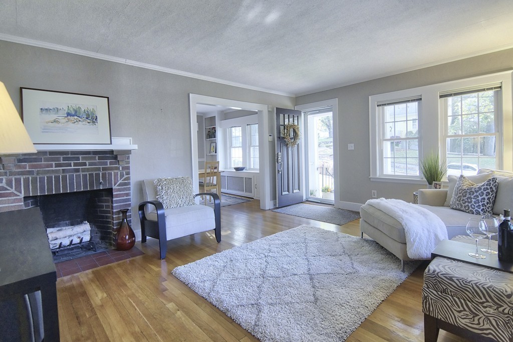 36 Charles Street Lexington, MA 02421 - Photo 3 of 16 Gallery Image 3