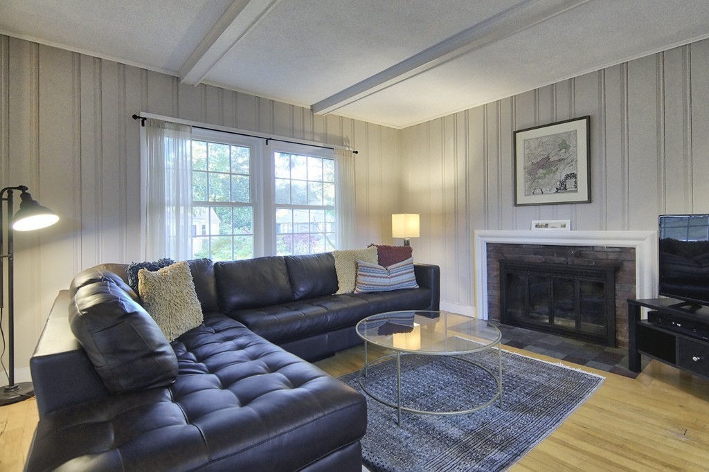 36 Charles Street Lexington, MA 02421 - Photo 5 of 16 Gallery Image 5