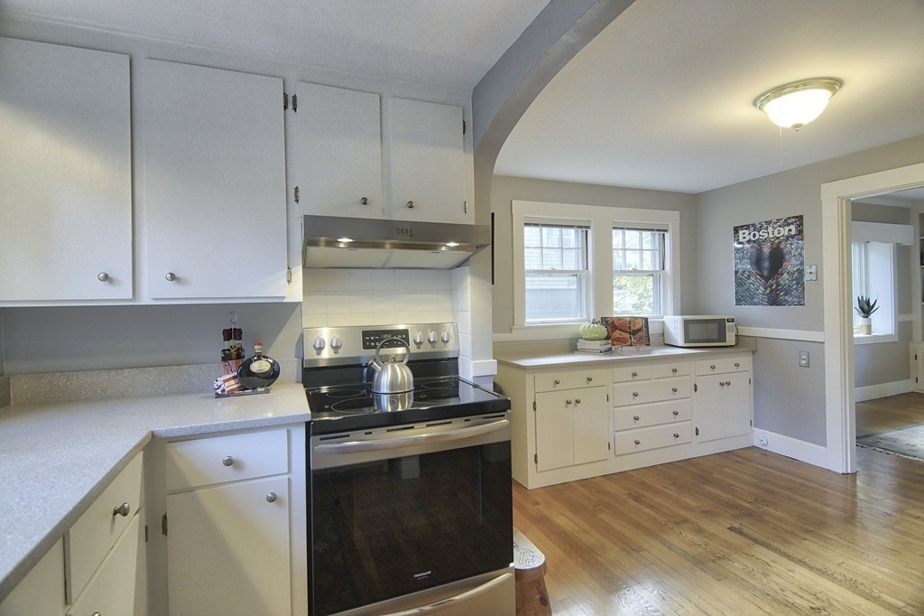 36 Charles Street Lexington, MA 02421 - Photo 8 of 16 Gallery Image 8