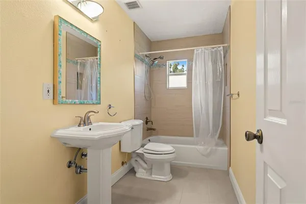 $2,800 | 2725 North Myrtle Avenue, Tampa, FL 33602