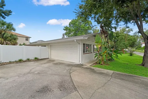 $2,800 | 2725 North Myrtle Avenue, Tampa, FL 33602