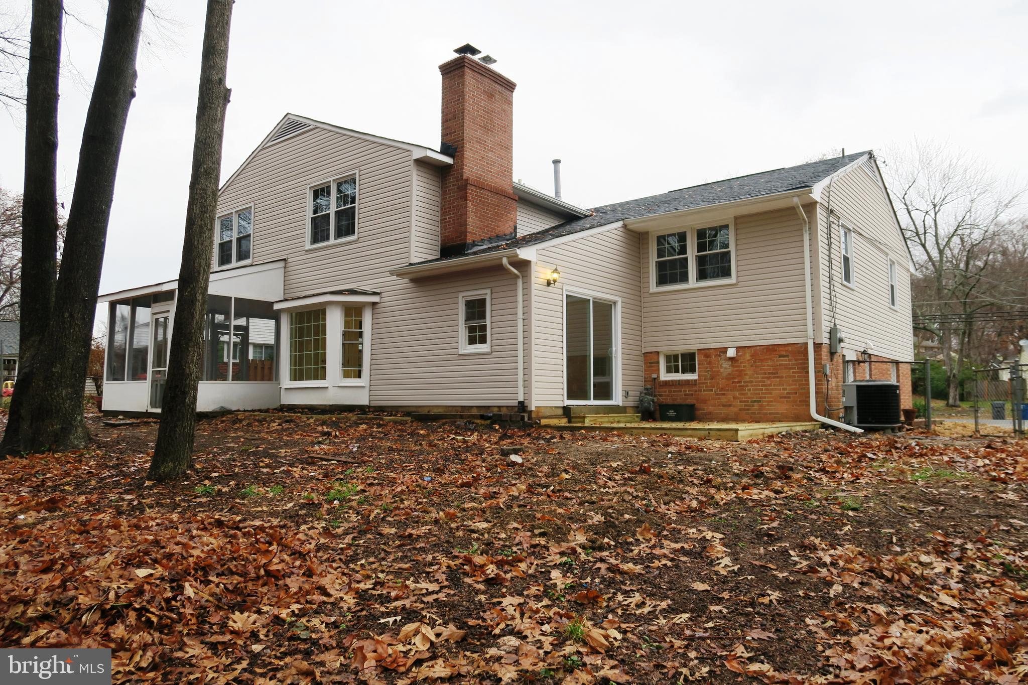 5302 Inverchapel Road Springfield, VA 22151 - Photo 7 of 49