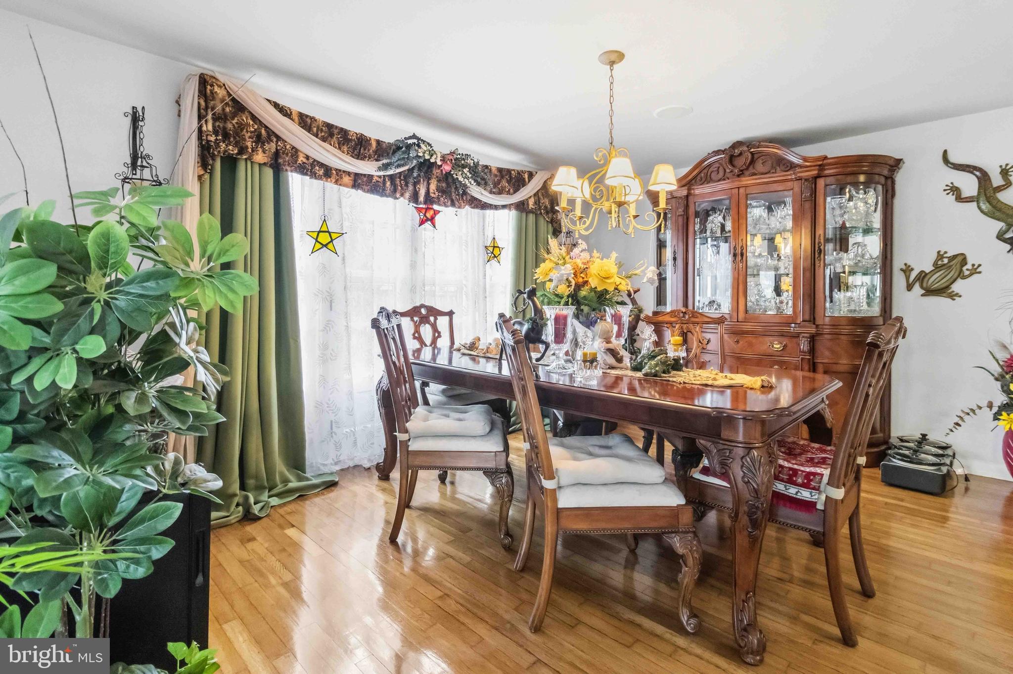 3625 Crooked Hill Road Harrisburg, PA 17110 - Photo 11 of 33 Dining Room
