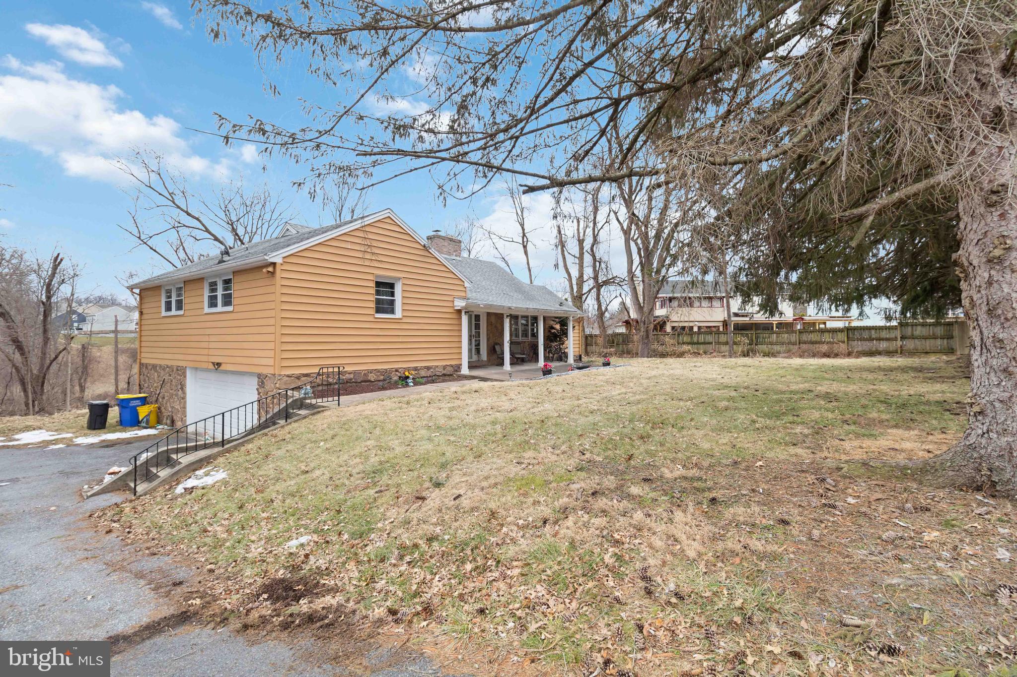 3625 Crooked Hill Road Harrisburg, PA 17110 - Photo 4 of 33