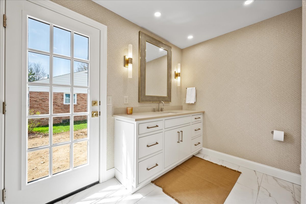 314 Davis Avenue Bloomington, IL 61701 - Photo 28 of 55