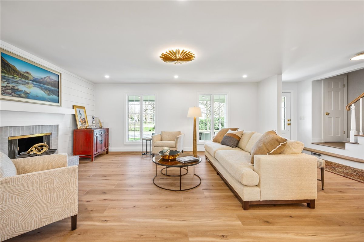 314 Davis Avenue Bloomington, IL 61701 - Photo 5 of 55