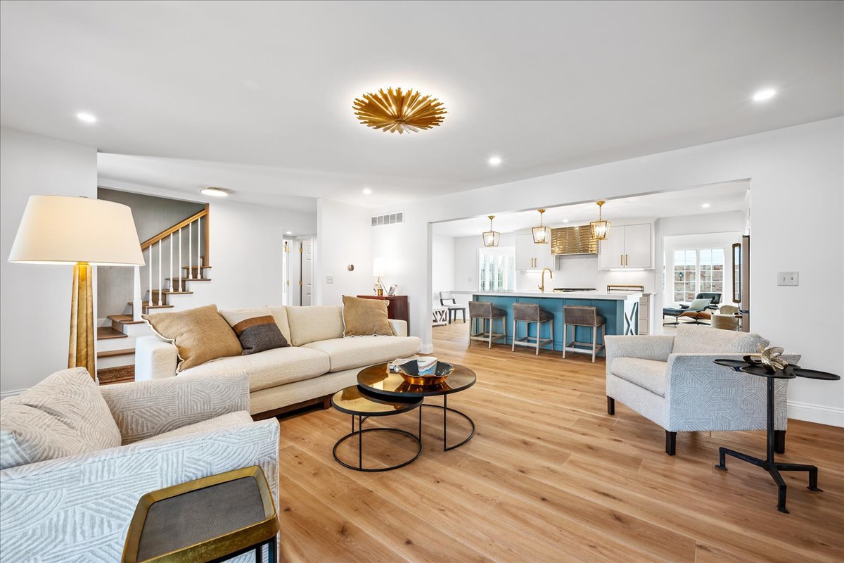 314 Davis Avenue Bloomington, IL 61701 - Photo 6 of 55