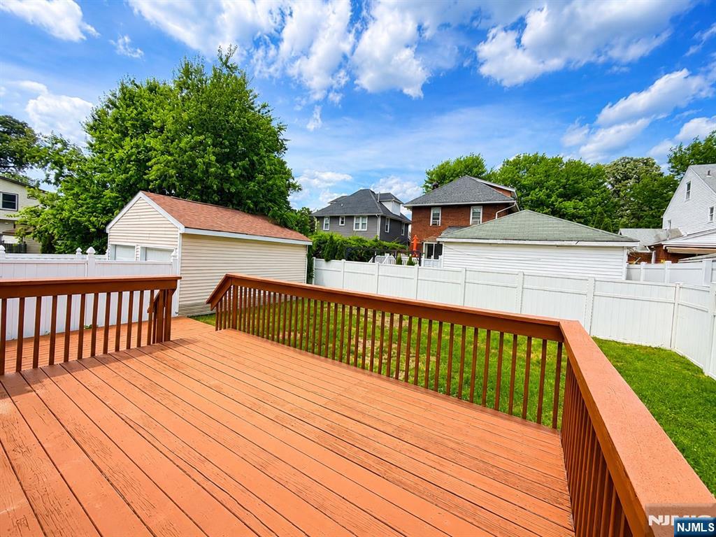 24 Sunderland Avenue Rutherford, NJ 07070 - Photo 32 of 34