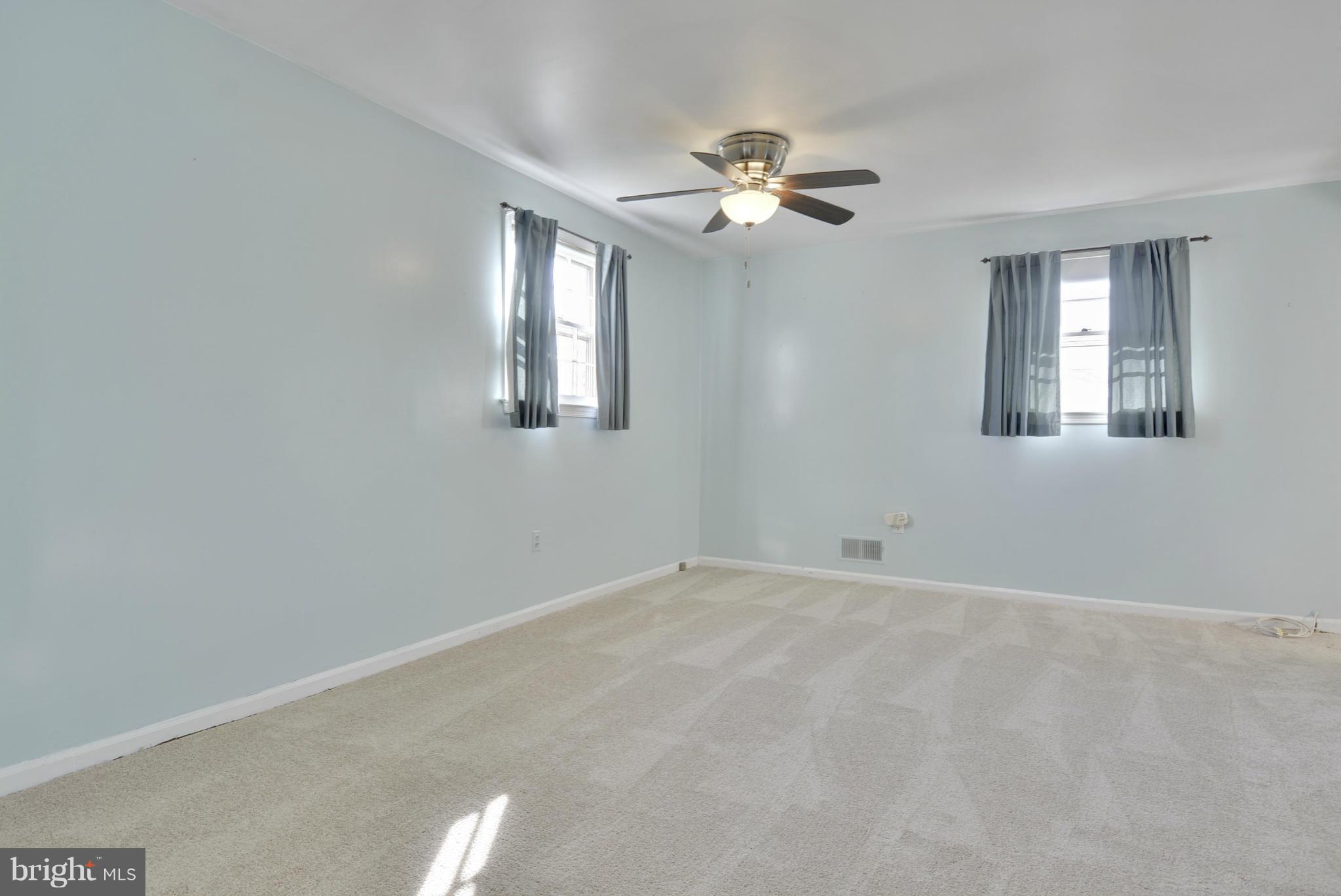 2101 Edgeware Street Silver Spring, MD 20905 - Photo 12 of 27 Bedroom (Master)