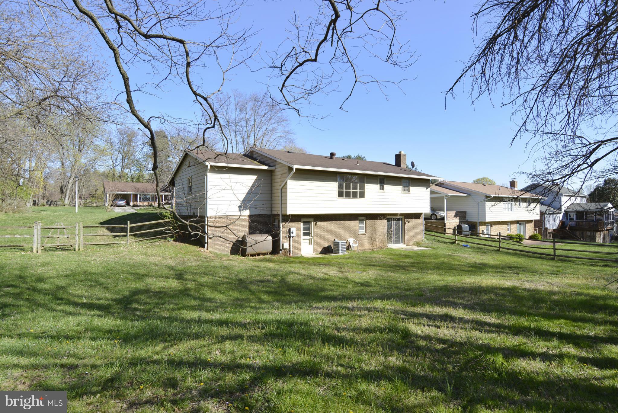 2101 Edgeware Street Silver Spring, MD 20905 - Photo 25 of 27 Exterior (Rear)