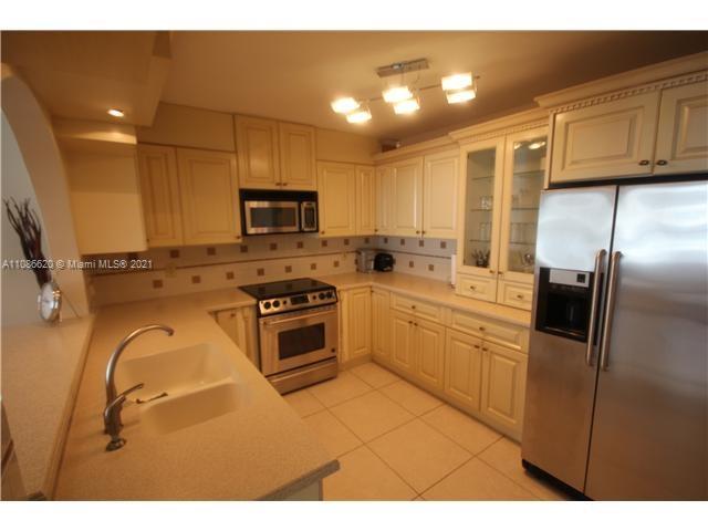 5151 Collins Avenue, Unit 1030 Miami Beach, FL 33140 - Photo 11 of 48