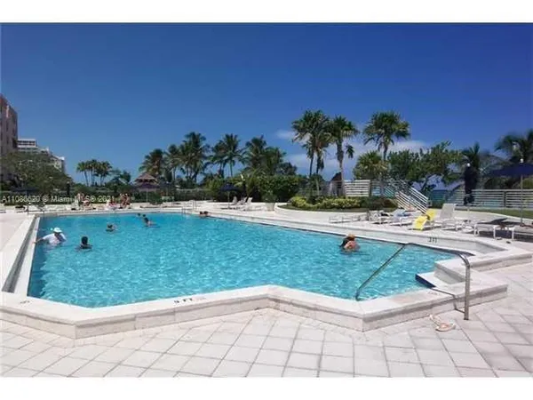 $4,500 | 5151 Collins Avenue, Unit 1030, Miami Beach, FL 33140