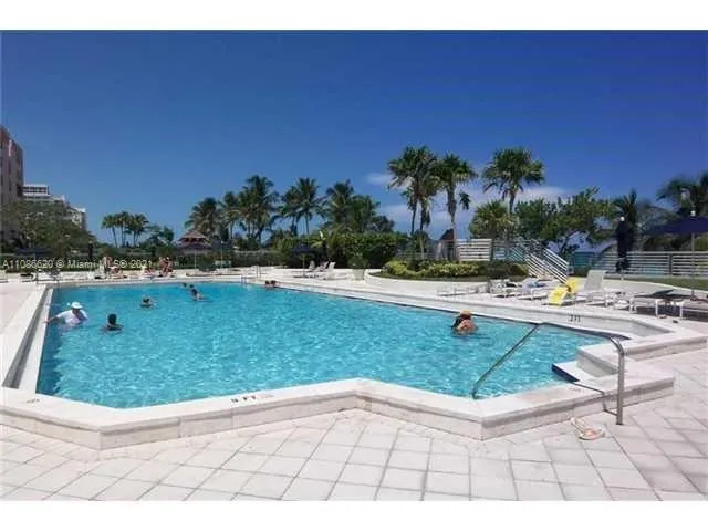 $4,500 | 5151 Collins Avenue, Unit 1030, Miami Beach, FL 33140