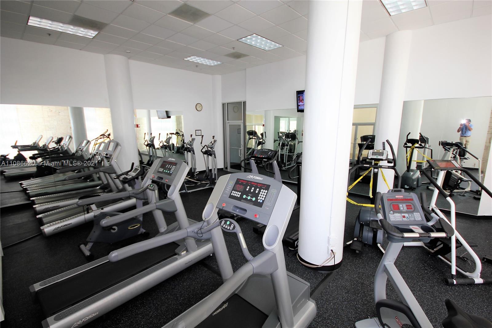 5151 Collins Avenue, Unit 1030 Miami Beach, FL 33140 - Photo 42 of 48