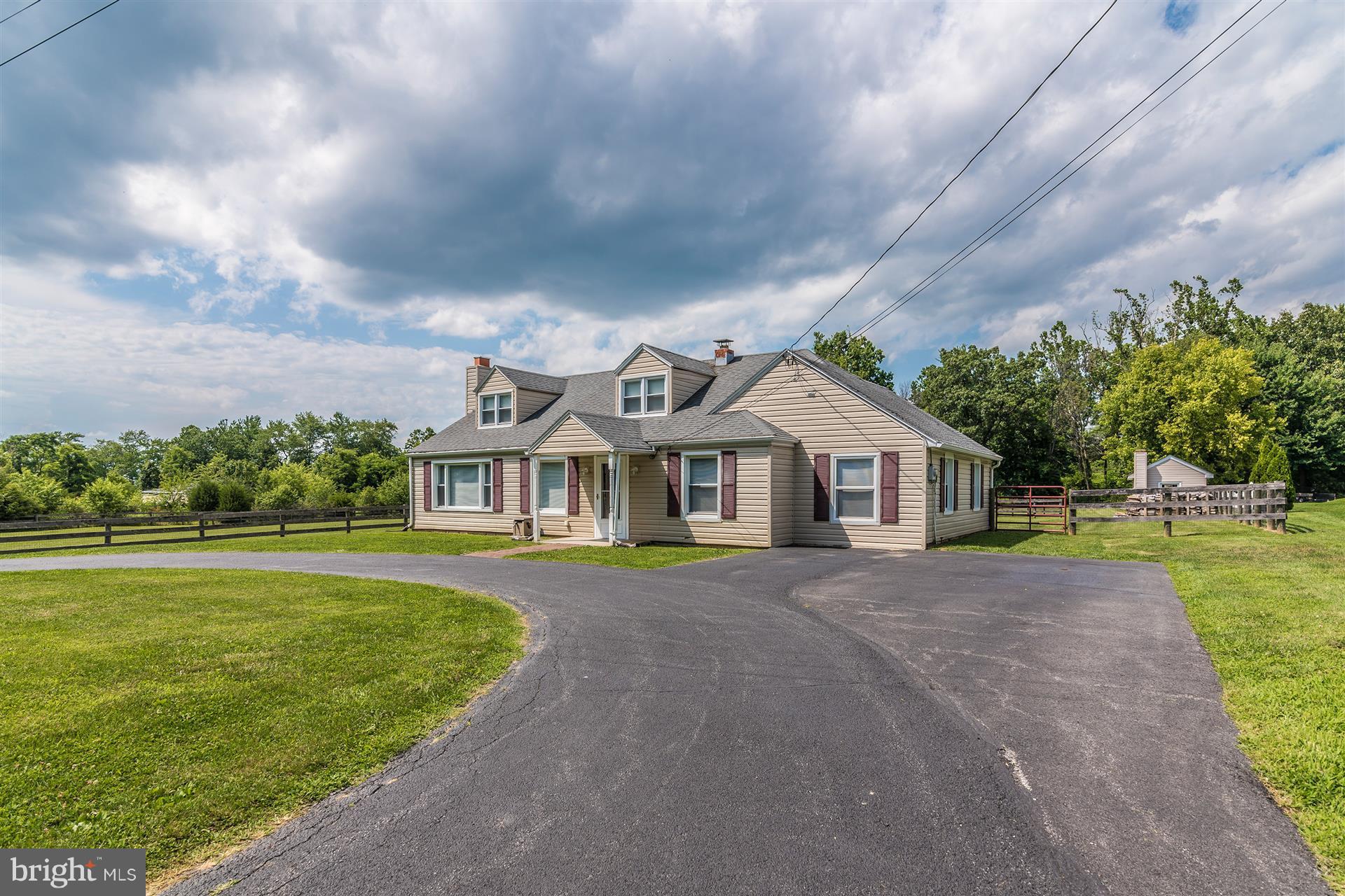 22114 Pondsville Road Smithsburg, MD 21783 - Photo 1 of 30 Exterior (Front)