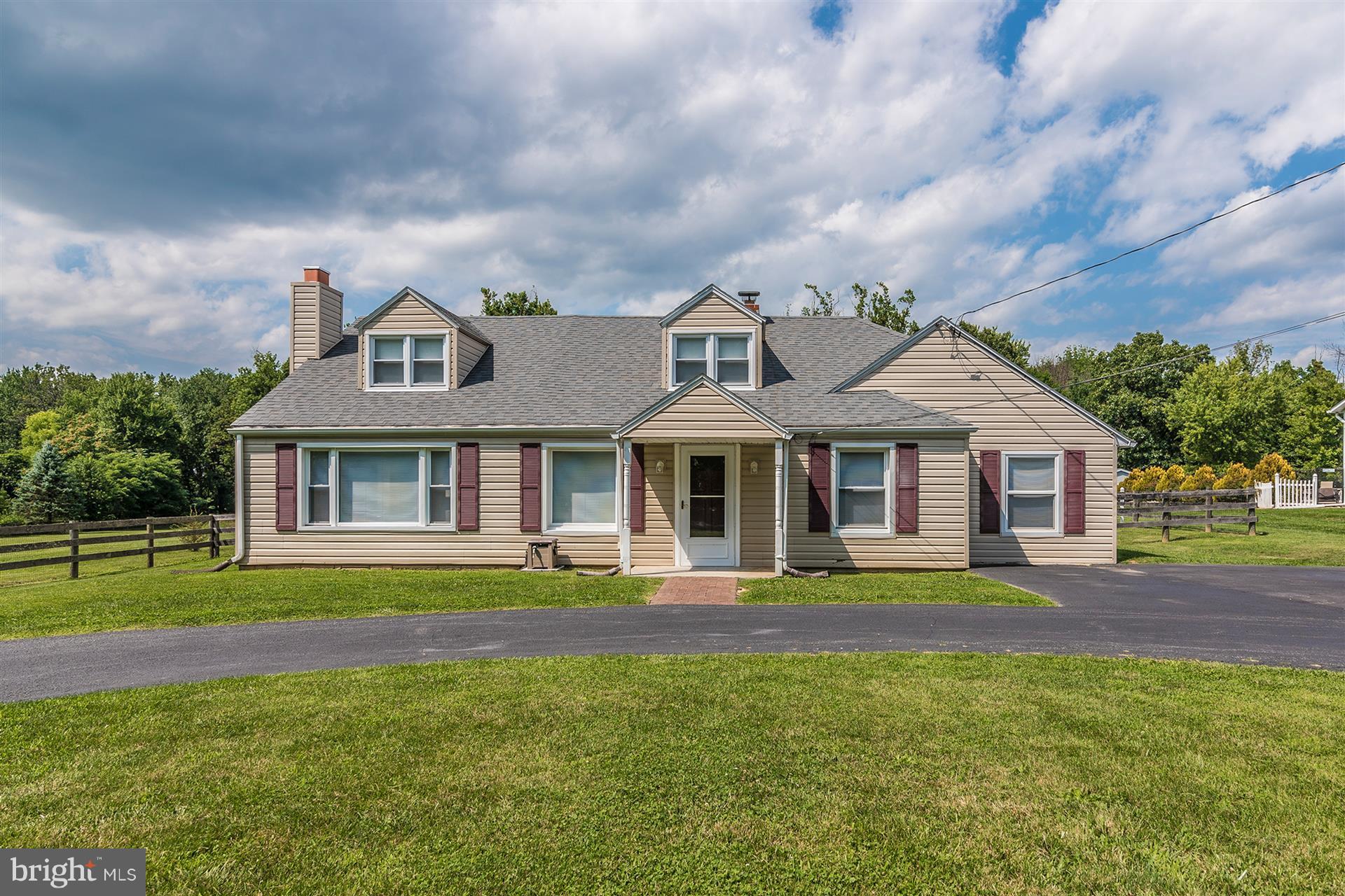 22114 Pondsville Road Smithsburg, MD 21783 - Photo 2 of 30 Exterior (Front)
