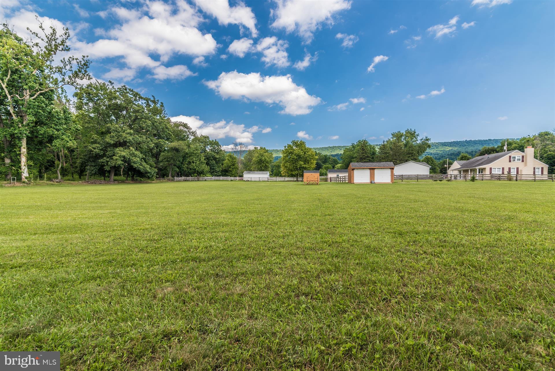 22114 Pondsville Road Smithsburg, MD 21783 - Photo 27 of 30 Exterior (Rear) Fenced in Pasture