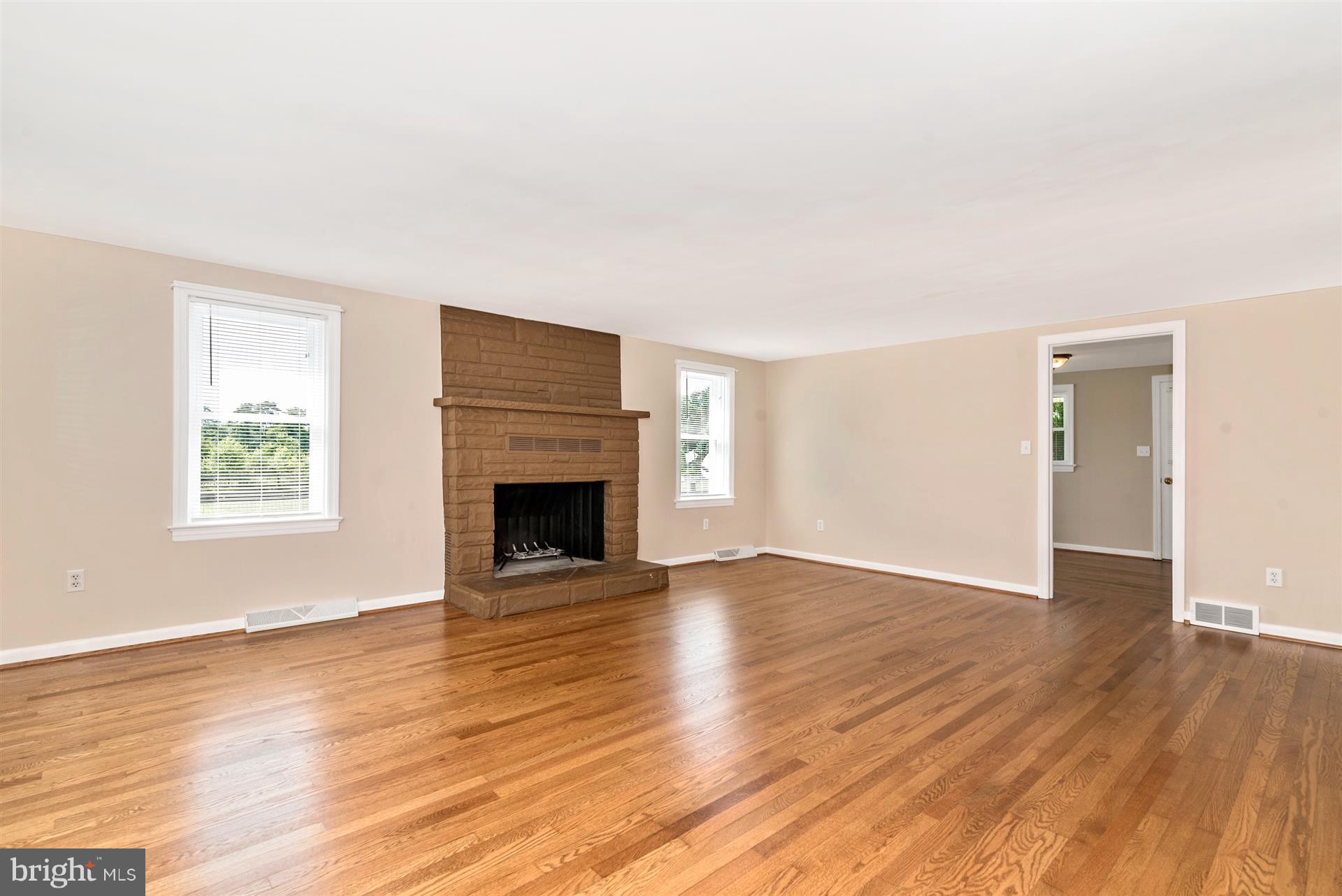 22114 Pondsville Road Smithsburg, MD 21783 - Photo 5 of 30 Family Room
