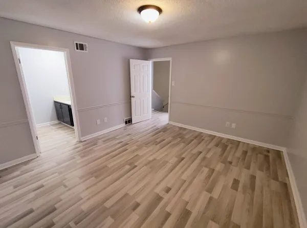 $1,500 | 6439 Kirby Trees Drive, Unit 6439, Memphis, TN 38115