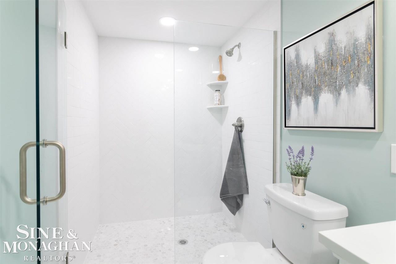 932 Washington Road Grosse Pointe, MI 48230 - Photo 27 of 48 50059925-26.JPG