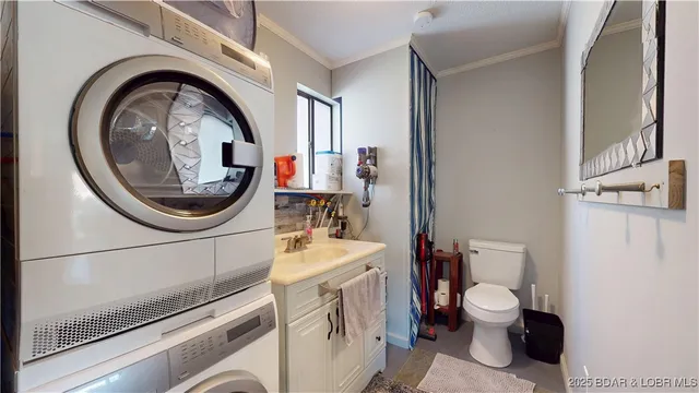 $709,900 | 285 Liahona Circle, Sunrise Beach, MO 65079