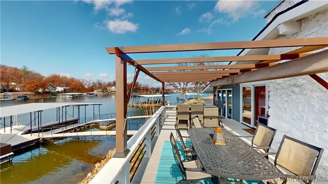 $709,900 | 285 Liahona Circle, Sunrise Beach, MO 65079