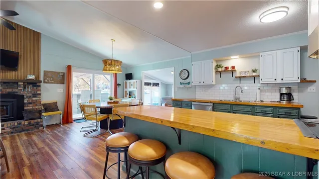 $709,900 | 285 Liahona Circle, Sunrise Beach, MO 65079