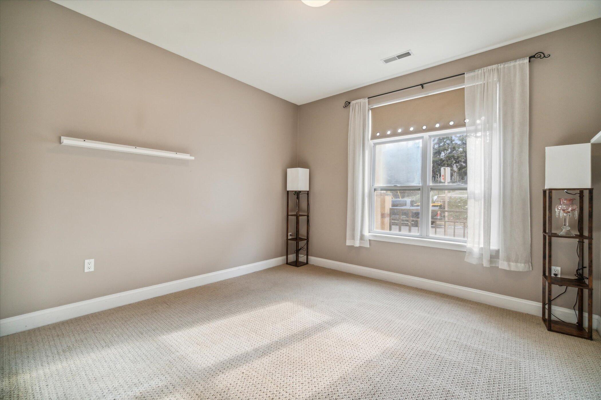 1925 North Water Street, Unit 100 Milwaukee, WI 53202 - Photo 19 of 23 23-1925-N-Water-St-Apt-100-Milwaukee-WI-