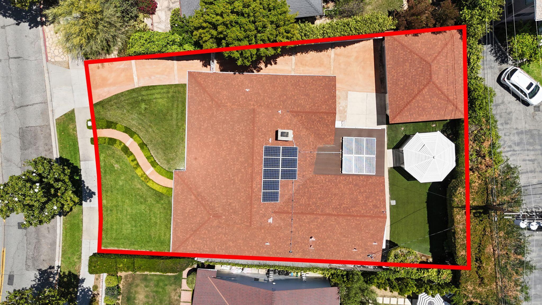 108 West Kenneth Road Glendale, CA 91202 - Photo 2 of 47 DJI_20250530124505_0066_D outline