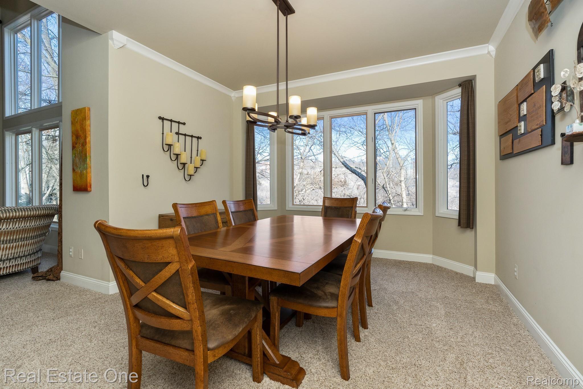 420 Roundview Drive Rochester, MI 48307 - Photo 10 of 49 Roundview MLS-W012.jpg