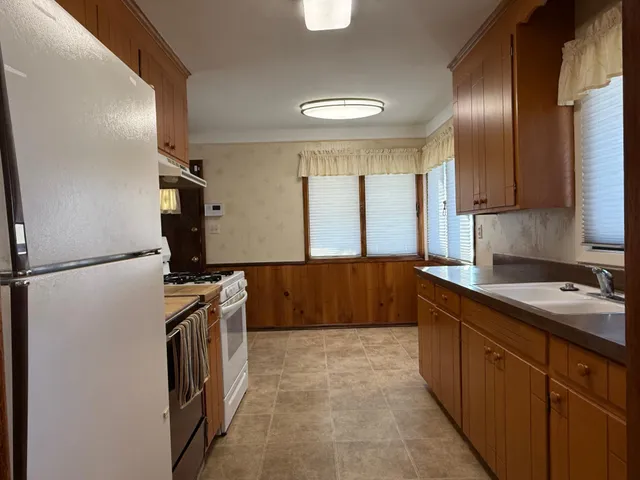 $245,000 | 483 Birmingham Street, St. Paul, MN 55106