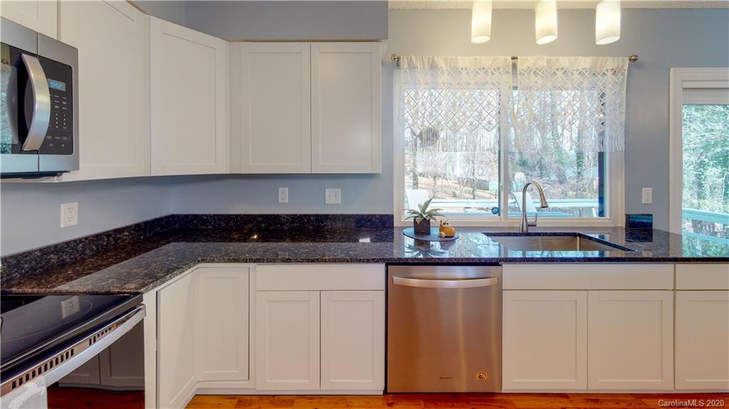 128 White Oak Rd Extension Arden, NC 28704 - Photo 11 of 33 Gallery Image 11