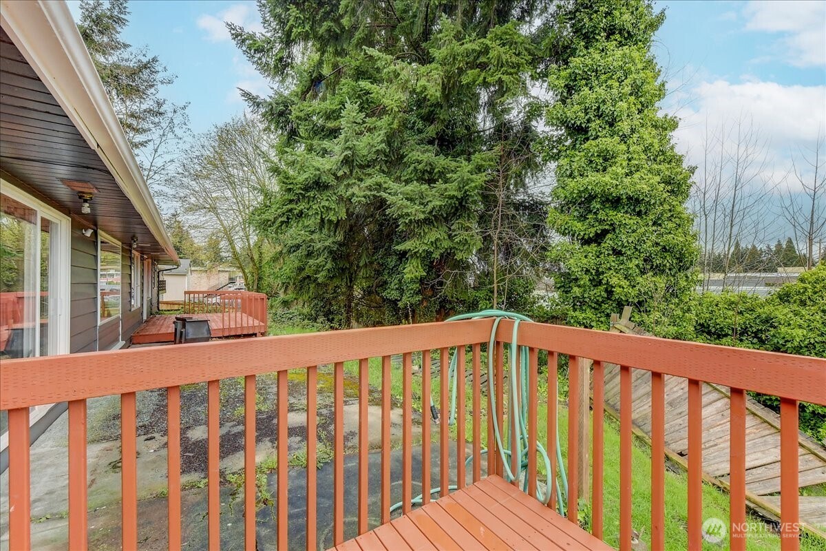 6629 204th Street Southwest Lynnwood, WA 98036 - Photo 15 of 17