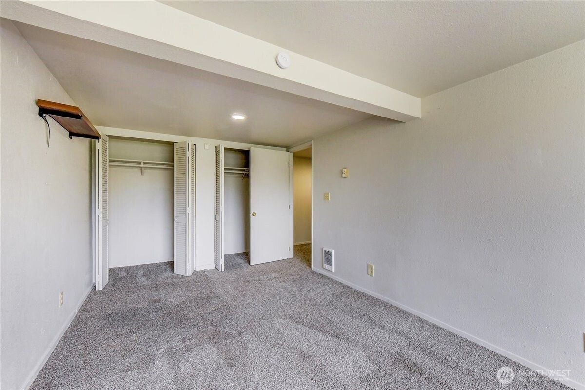 6629 204th Street Southwest Lynnwood, WA 98036 - Photo 8 of 17 a view of an empty room