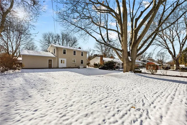 $239,900 | 539 Fox Meadow Road, Greece, NY 14626