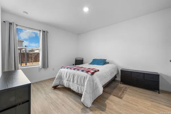 $1,700 | 7415 Donkey Valley, San Antonio, TX 78252