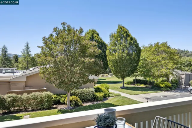 $649,000 | 2101 Golden Rain Road, Unit 14, Walnut Creek, CA 94595