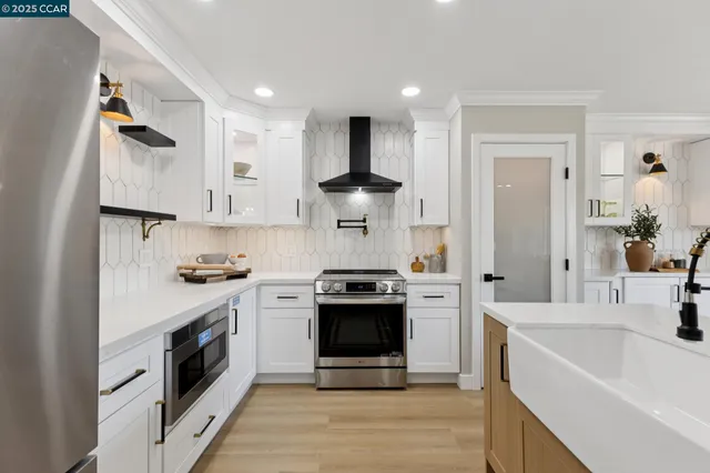 $649,000 | 2101 Golden Rain Road, Unit 14, Walnut Creek, CA 94595