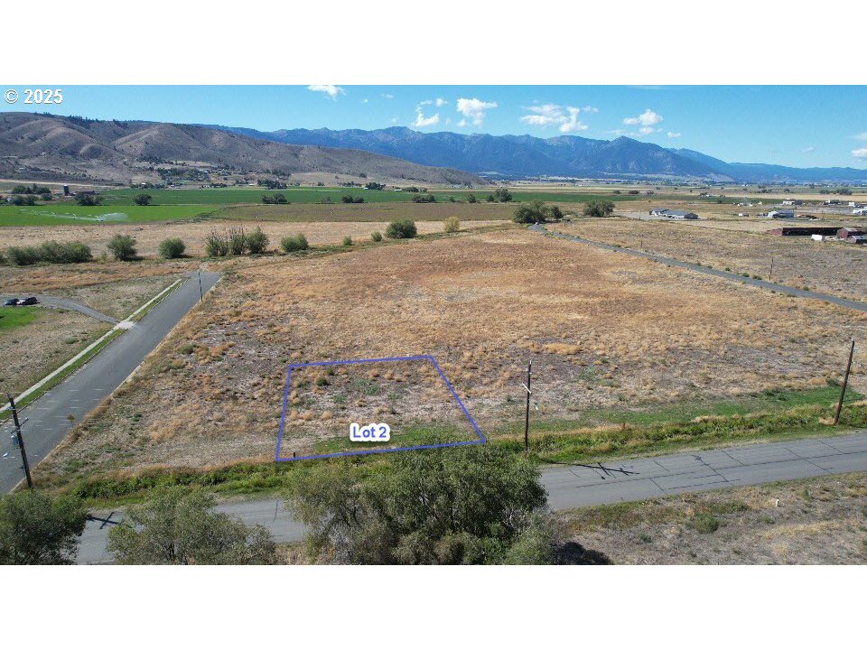 0 17th Street, Unit 2 Baker City, OR 97814 - Photo 1 of 4 a black and white photo of a field