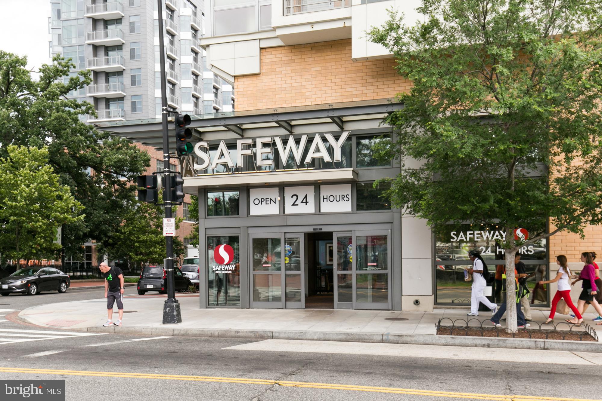555 Massachusetts Avenue Northwest, Unit 1008 Washington, DC 20001 - Photo 15 of 15 a view of a building entrance