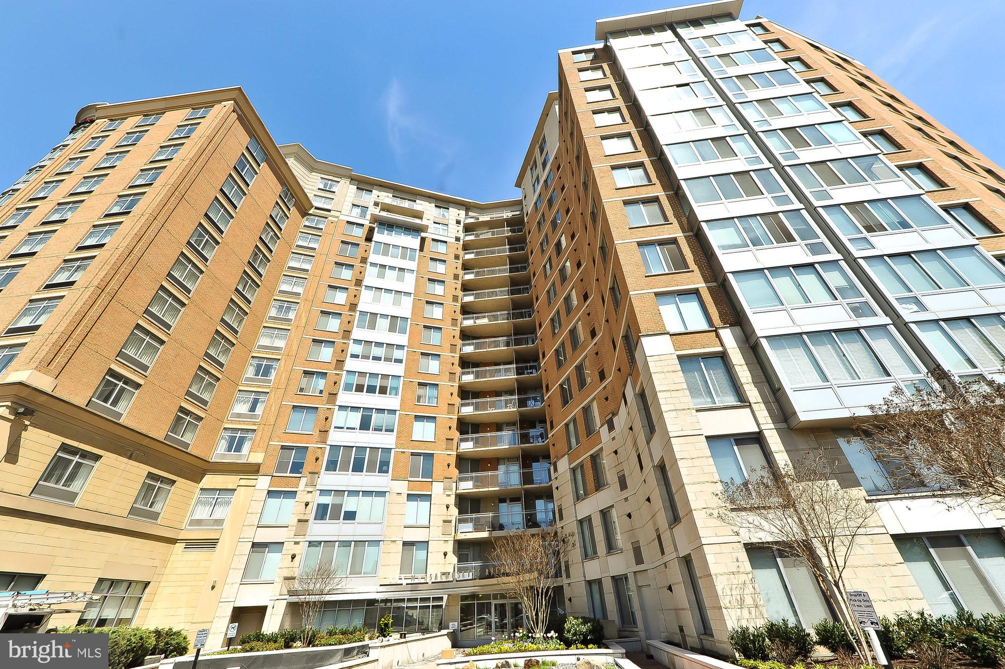 555 Massachusetts Avenue Northwest, Unit 1008 Washington, DC 20001 - Photo 2 of 15 front view of a building